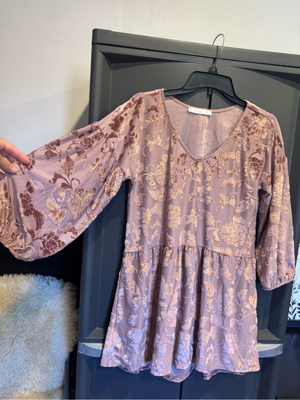 Potter's Pot Mauve Floral Burnout Peplum Tunic